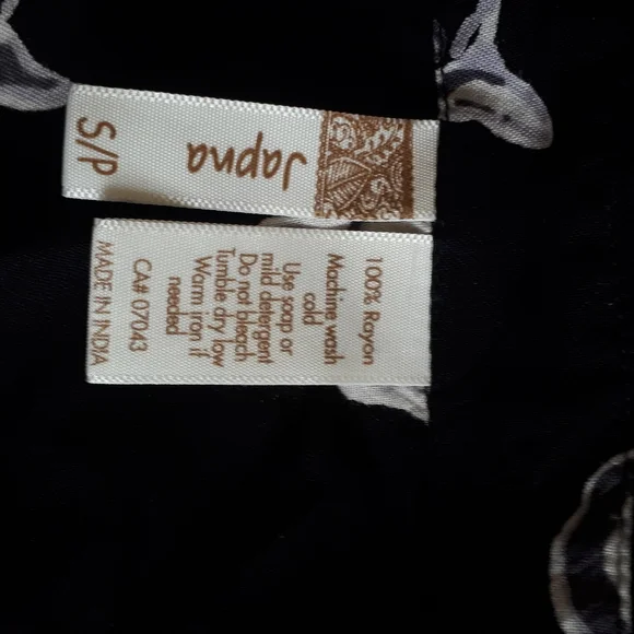 New Pug print shirt, small, black n white - Picture 2 of 2